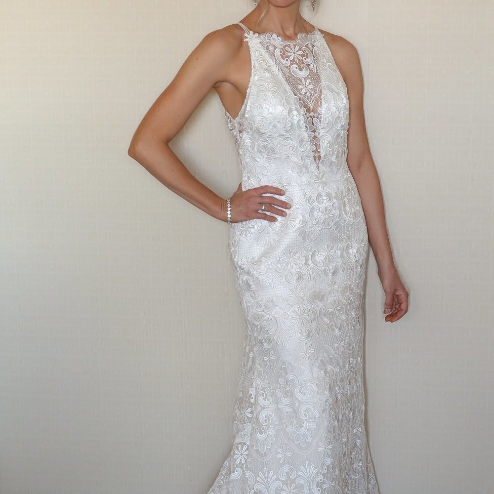 Maggie Sottero Ivory Lace Halter Trumpet Gown - Picture 5 of 13